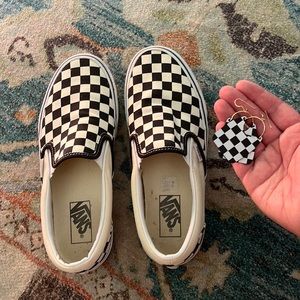 8.5 women’s Vans pre-loved & GUC Nickel & Suede leather earrings to match!